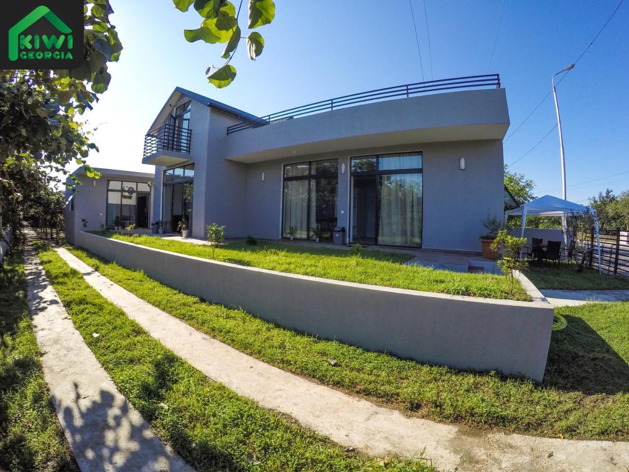 Kiwi Georgia Villa Кобулети Екстериор снимка