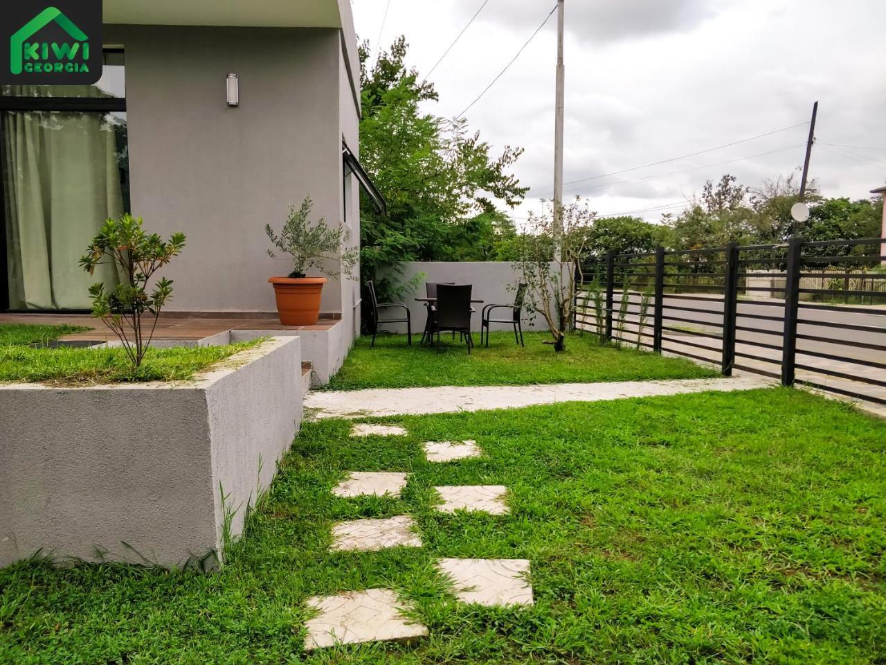 Kiwi Georgia Villa Кобулети Екстериор снимка